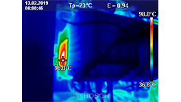 Thermal image of a Bosch Professional machine with temperature indicators.